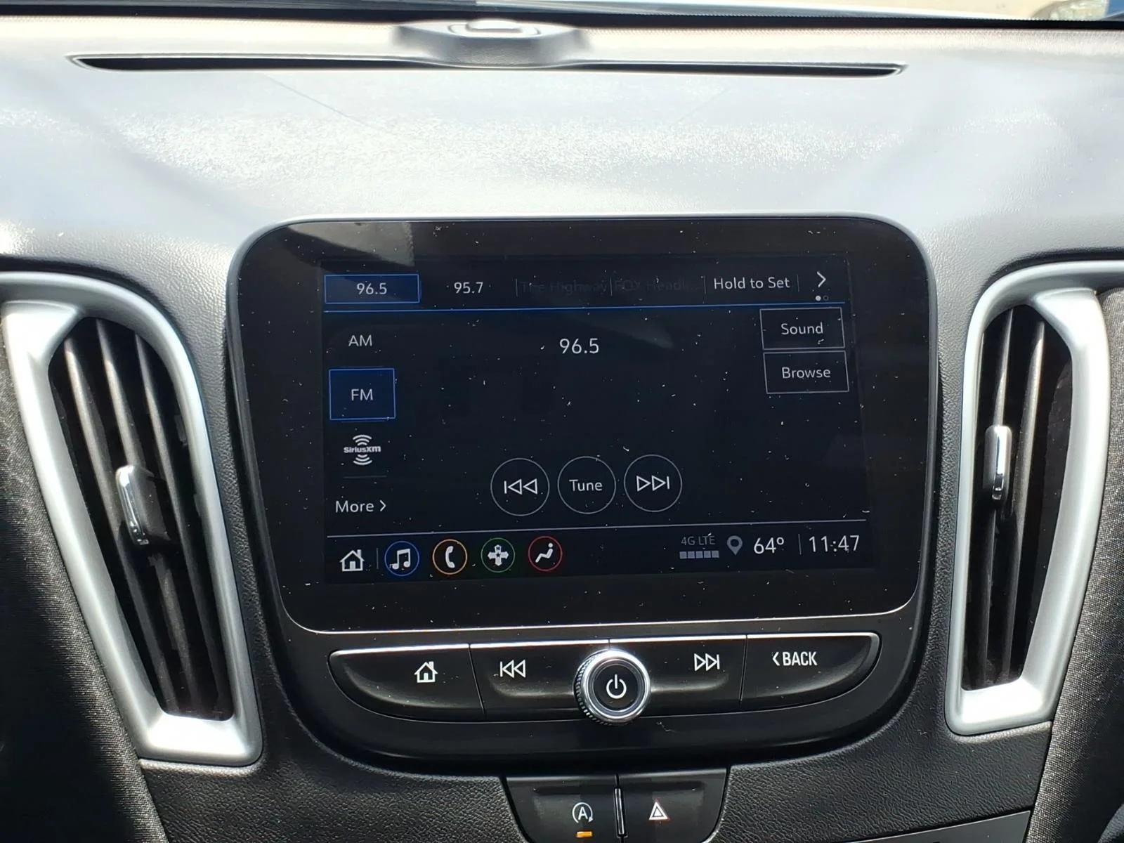 Used 2024 Summit White Chevrolet LT image 19