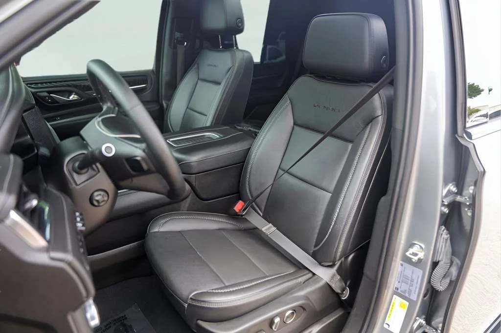 Used 2023 Sterling Metallic GMC Denali image 10
