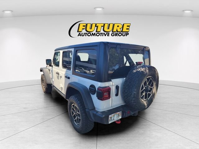 Used 2024 White/off-white Jeep Rubicon image 3