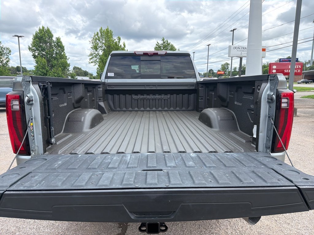 Used 2024 Silver GMC Denali Ultimate image 9