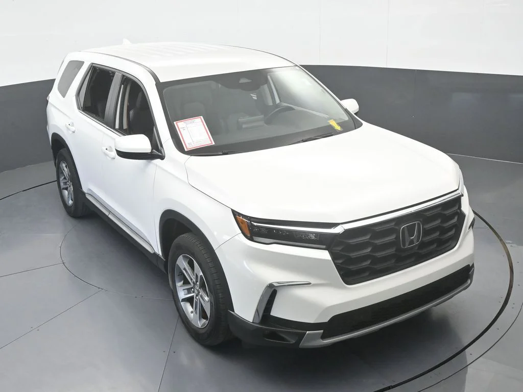 Used 2025 White Honda EX-L image 58