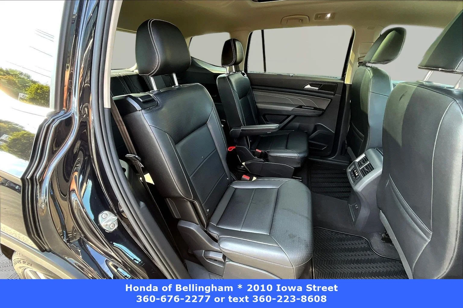 Used 2021 Deep Black Volkswagen 3.6L V6 SEL R-Line image 22