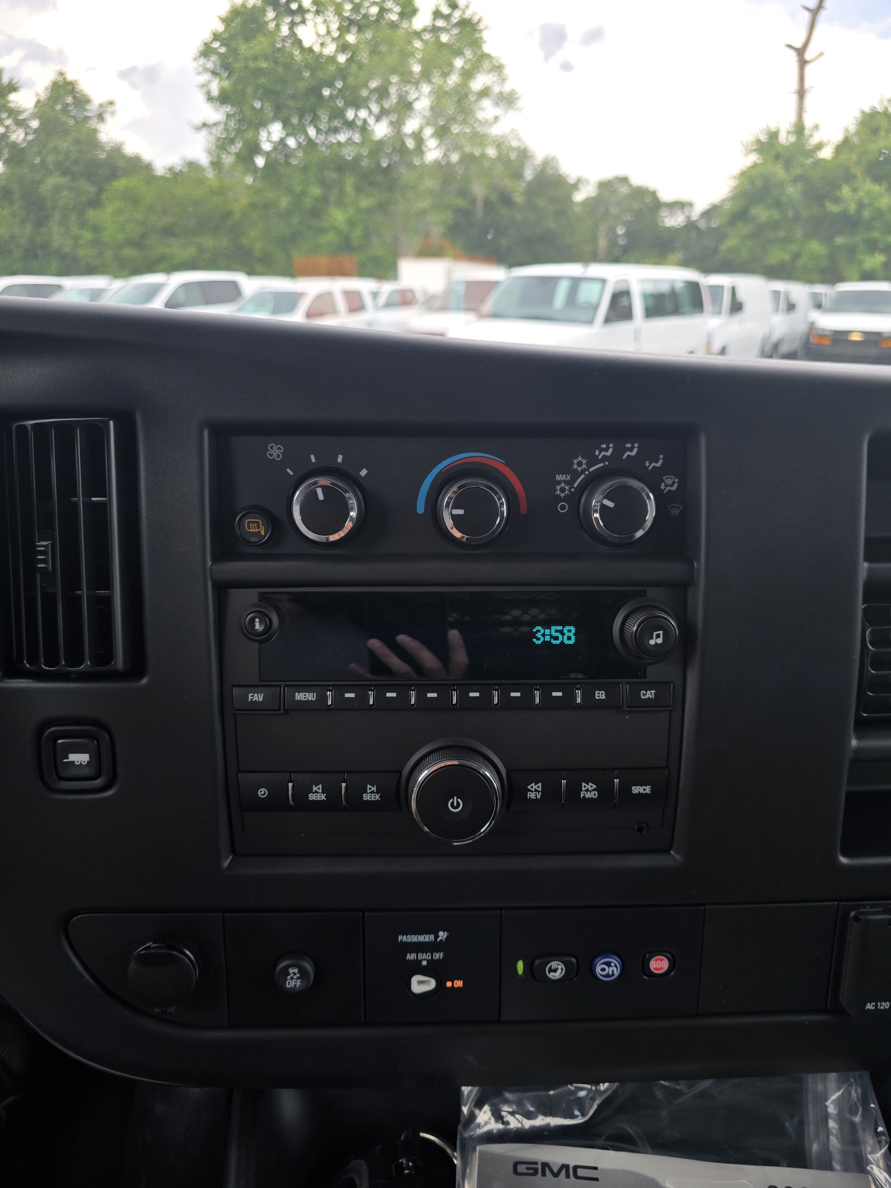 2025 GMC Savana Cargo Work Van - Photo 14