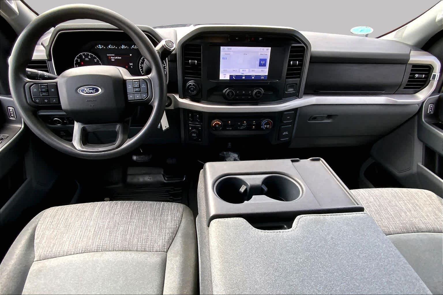 Used 2022 Oxford White Ford XLT image 16