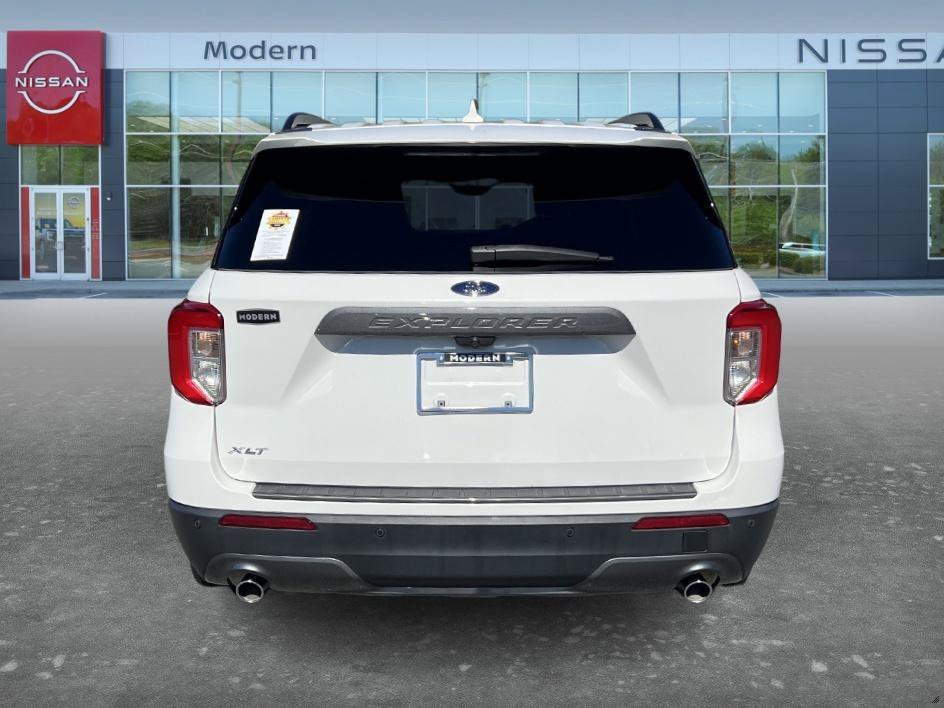Used 2023 White Metallic Ford XLT image 6