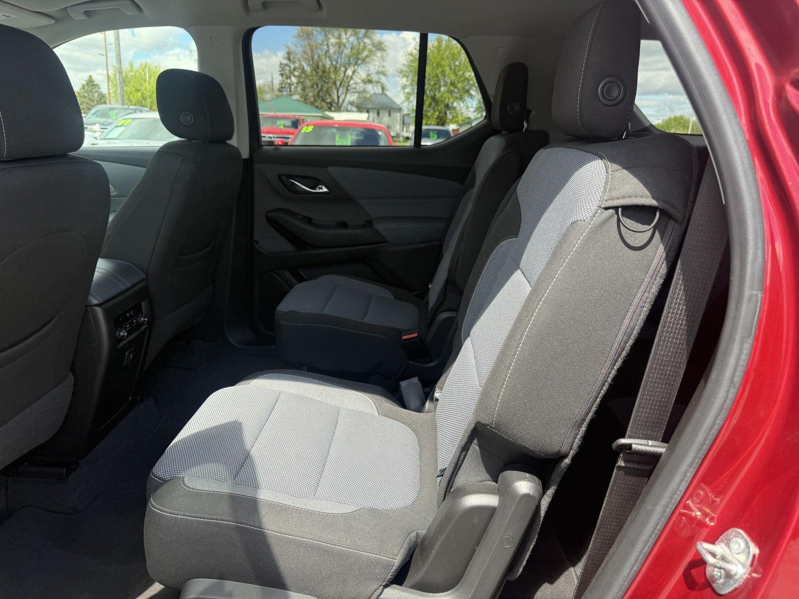 Used 2018 CAJUN RED TINTCOAT Chevrolet LT Cloth image 12
