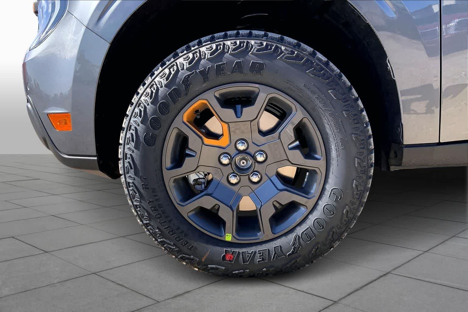 New 2026 Carbonized Gray Metallic Ford Tremor® image 8
