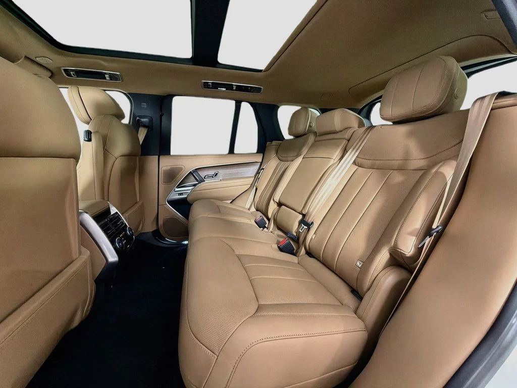 New 2026 Fuji White Land Rover SE image 26