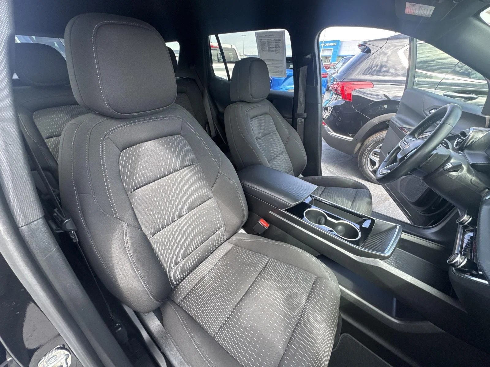 Used 2025 Mosaic Black Metallic Chevrolet LT image 16
