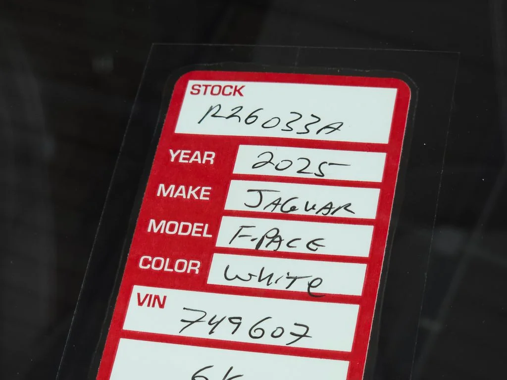 Used 2025  Jaguar P250 R-Dynamic S image 39