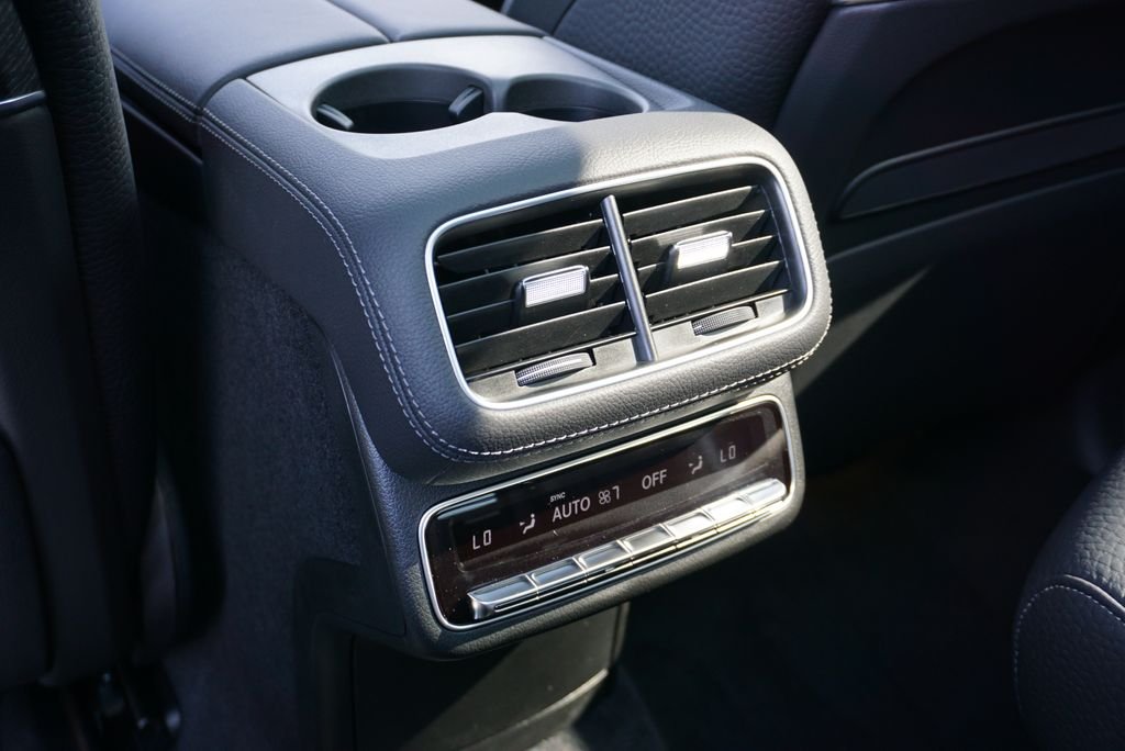 New 2026 MANUFAKTUR Alpine Grey Mercedes-Benz GLS 450 image 38