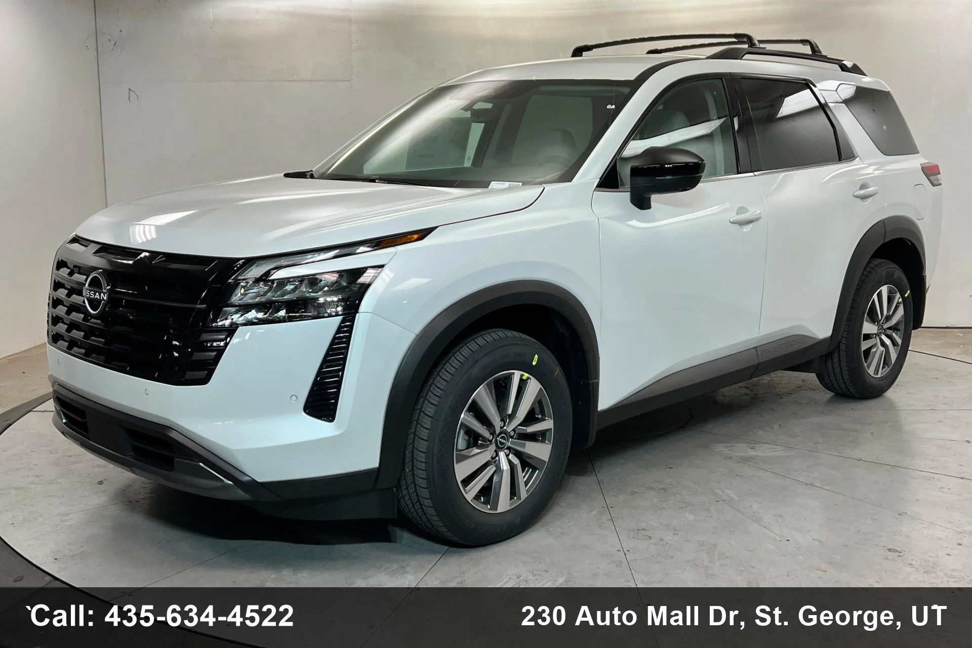 2026 Nissan Pathfinder SL 4WD's photo