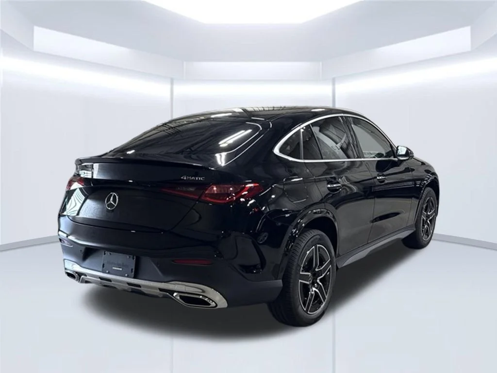 New 2027 Black Mercedes-Benz GLC 300 image 42