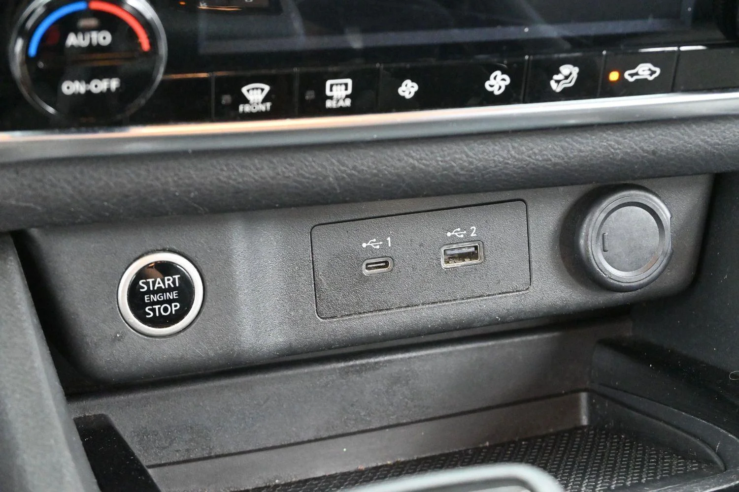 Used 2021 Super Black Nissan SV image 24
