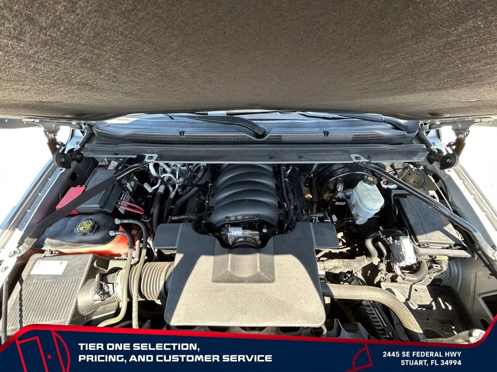 Used 2020 SILVER ICE METALLIC Chevrolet LT image 19