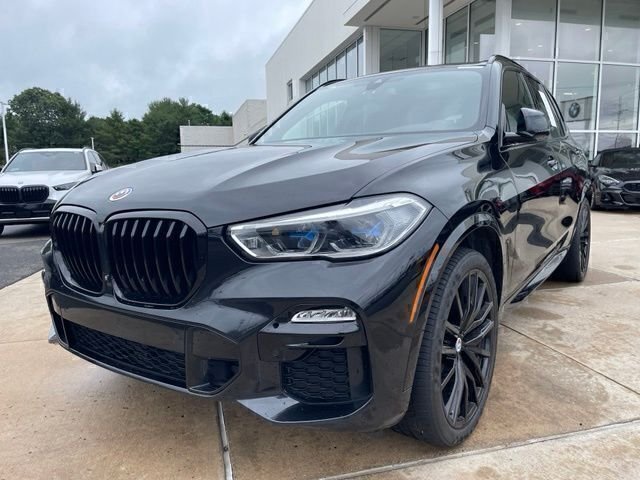 Used 2021 Black BMW xDrive40i image 24