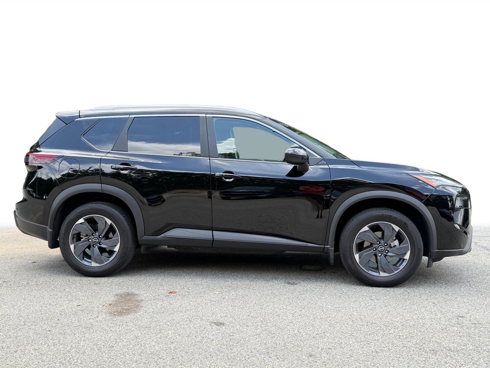 Used 2025 Super Black Nissan SV image 28