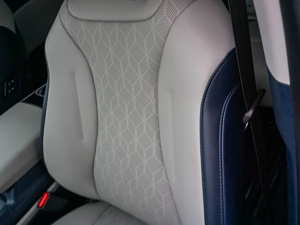 Certified Used 2025 White Kia EX image 21
