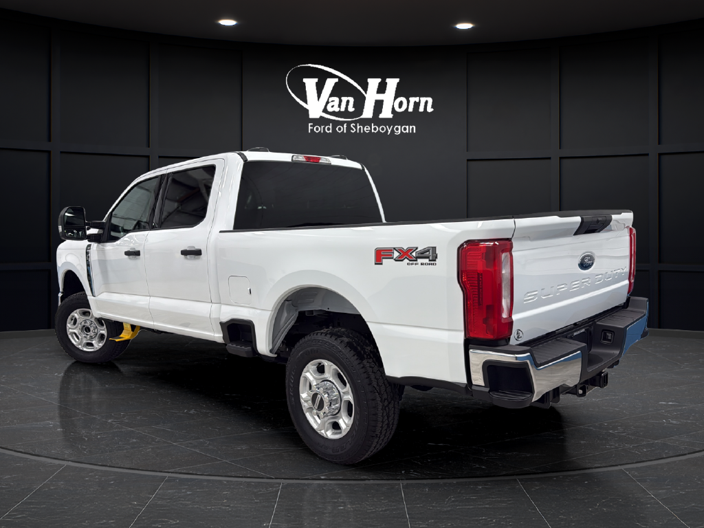 Used 2026 Oxford White Ford XLT image 5