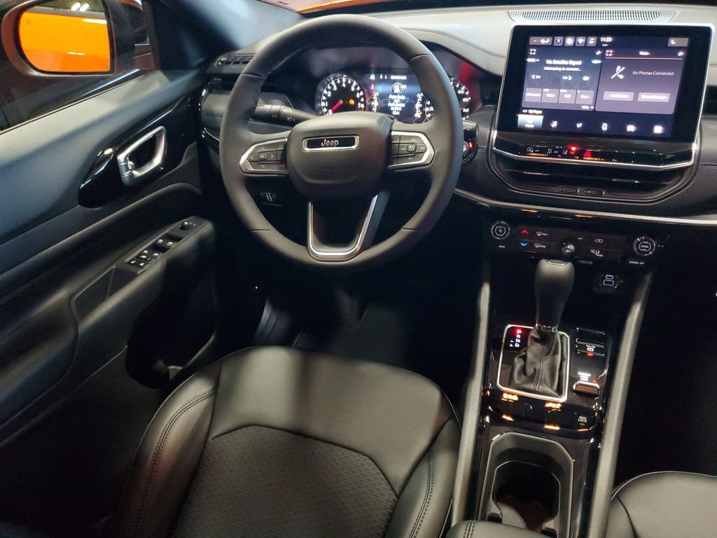 New 2026 Joose (DISC) Jeep Latitude image 13