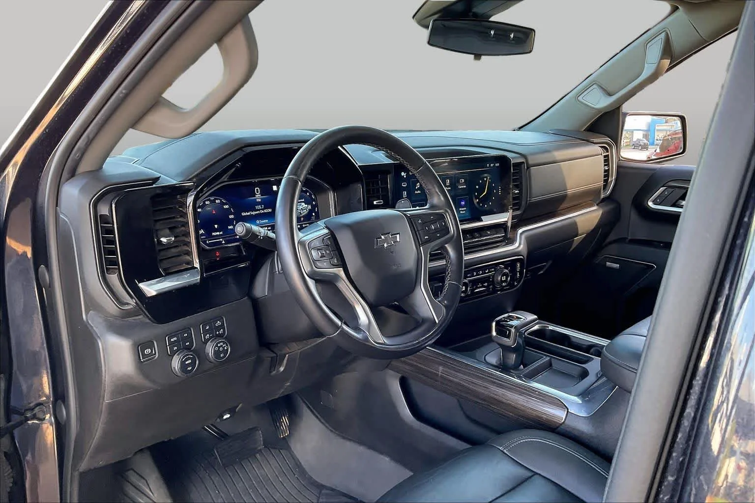 Used 2022 Dark Ash Metallic Chevrolet RST image 17