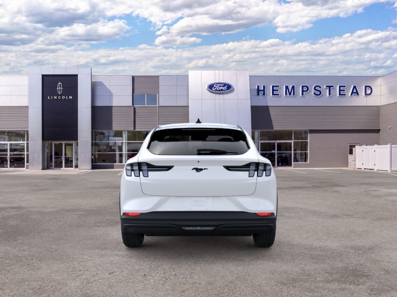 New 2026 Star White Metallic Tri-coat Ford Premium image 5