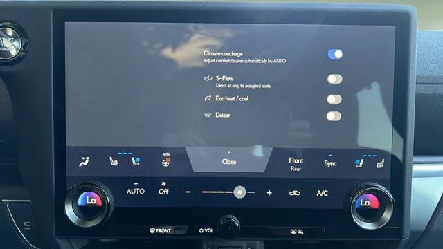 Used 2025 Mica Lexus 550 Luxury+ image 34