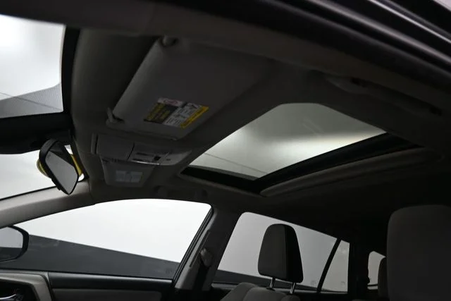 Used 2018 Gray Toyota XLE image 41