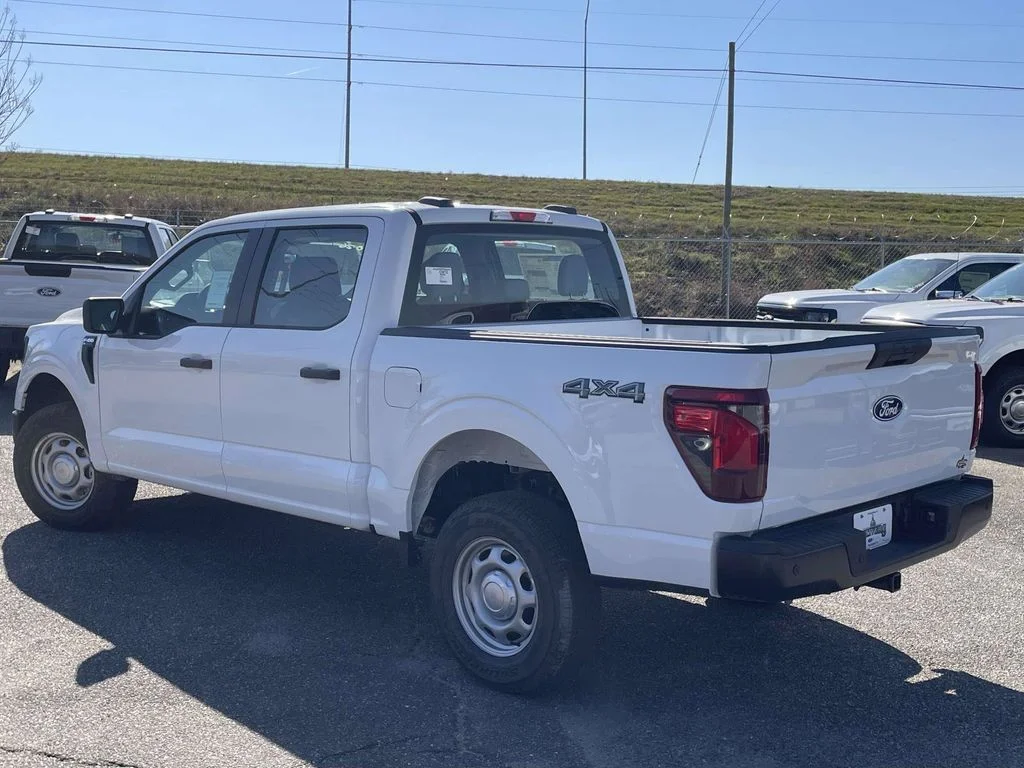 New 2026 Oxford White Ford XL image 5