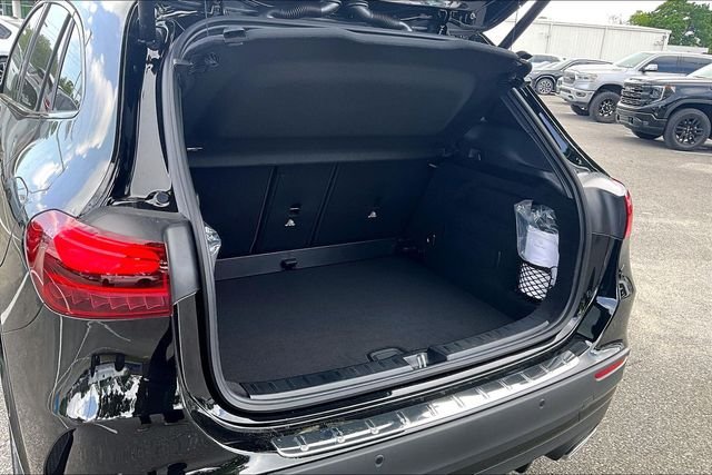 New 2026 Cosmos Black Metallic Mercedes-Benz GLA 250 image 25