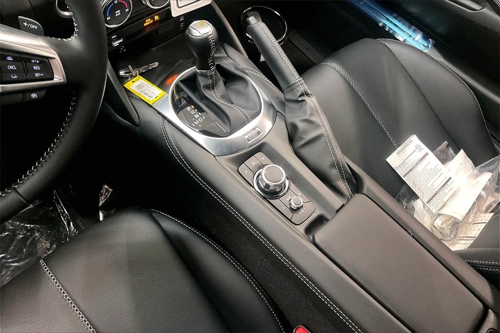 2025 MAZDA MX-5 - Image 6