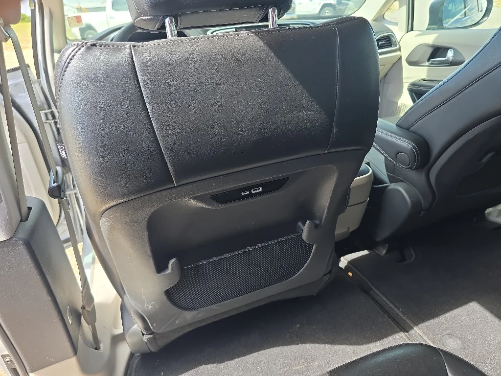Used 2024 Silver Chrysler Touring L image 31