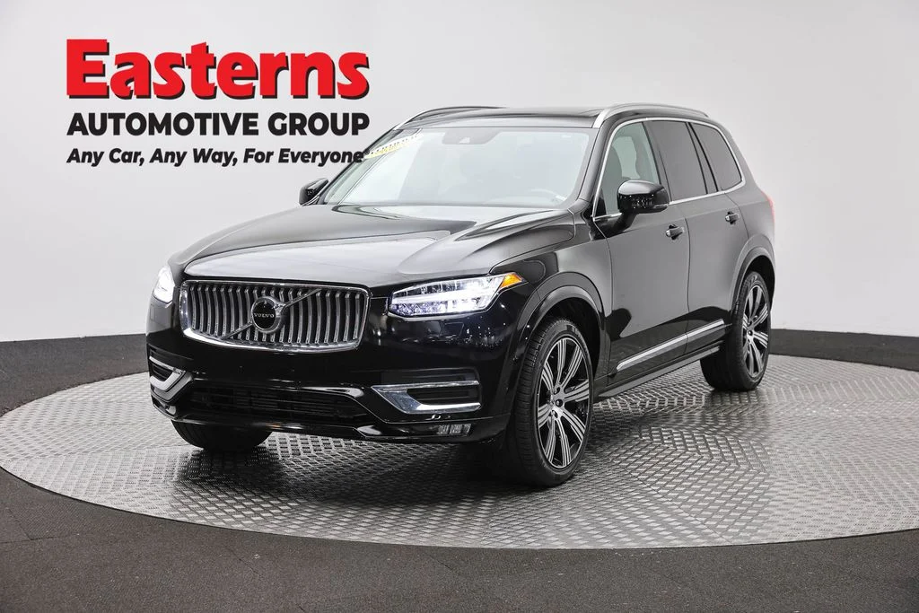 Used 2022 Black Volvo T6 Inscription image 1