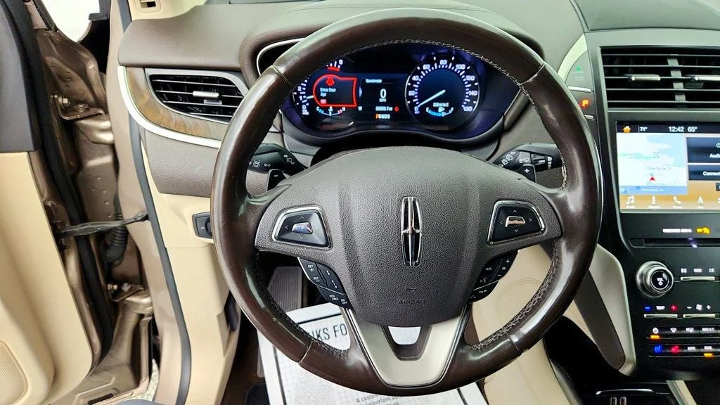 Used 2019 Iced Mocha Metallic Lincoln Reserve AWD w/ 2.3L Turbo, Technology Pkg & Climate Pkg image 14