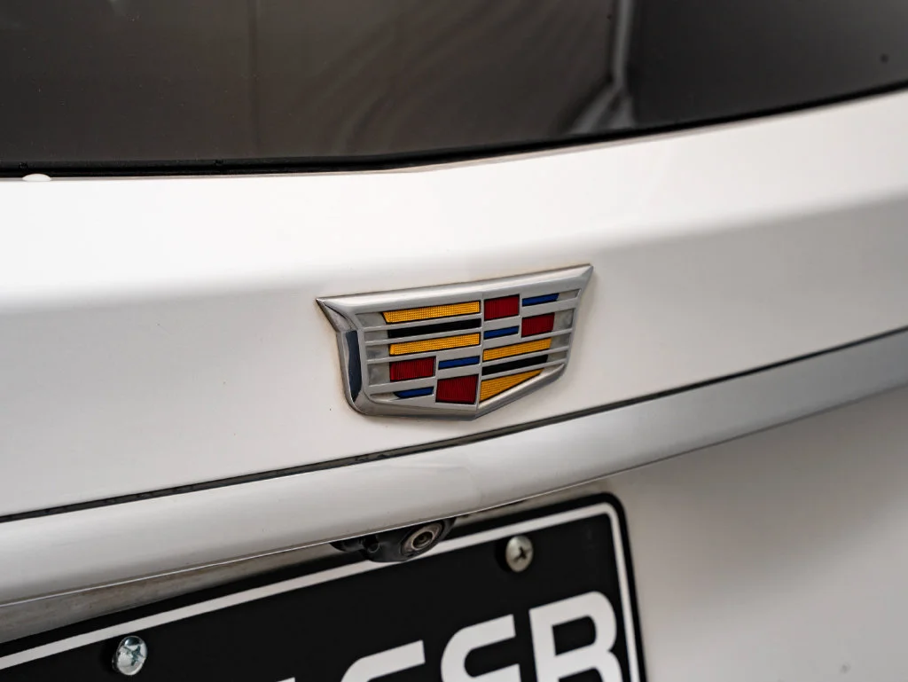 Used 2022 Crystal White Tricoat Cadillac Premium Luxury image 17