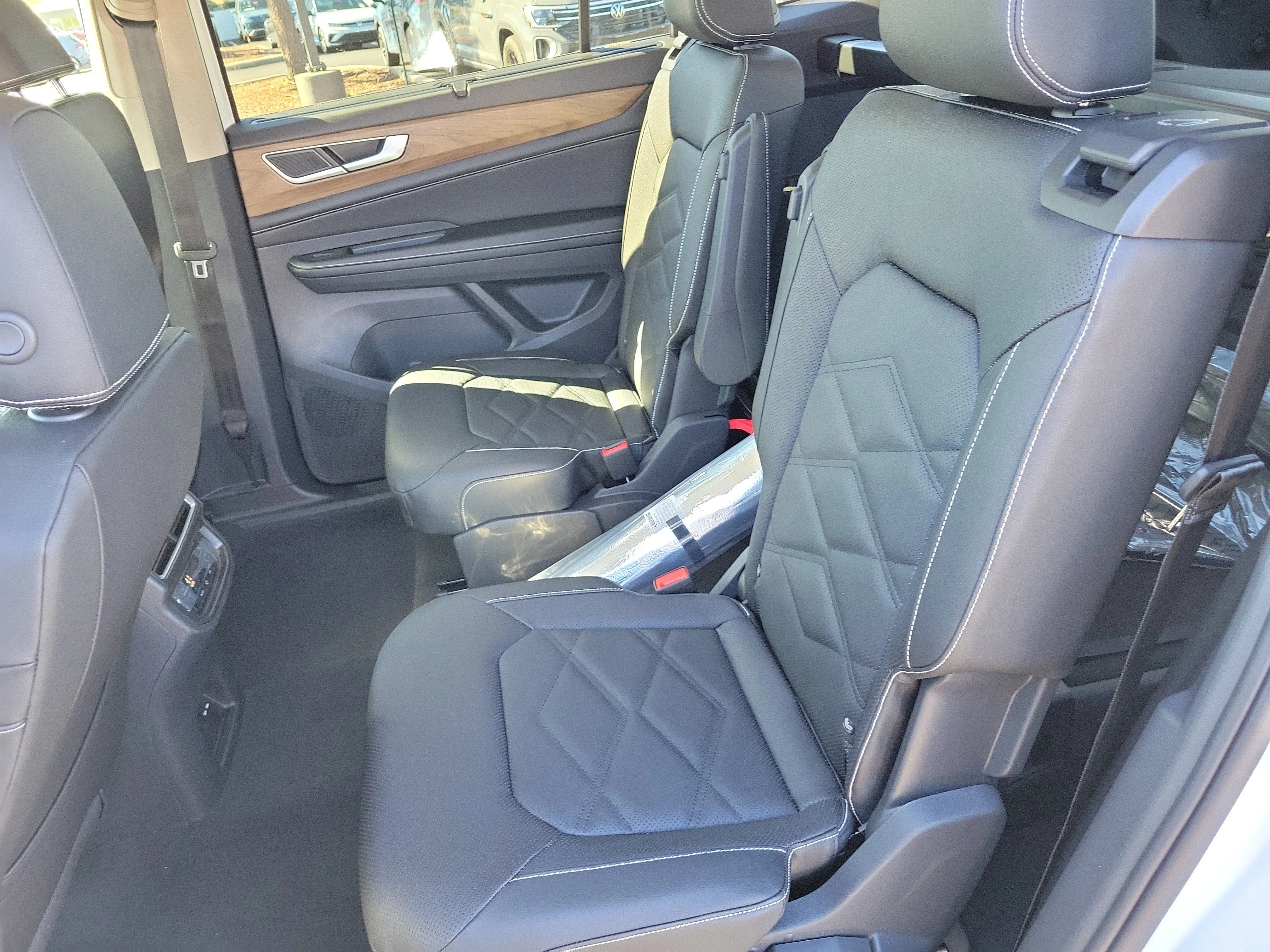 2026 Volkswagen Atlas SE w/Tech - Photo 15