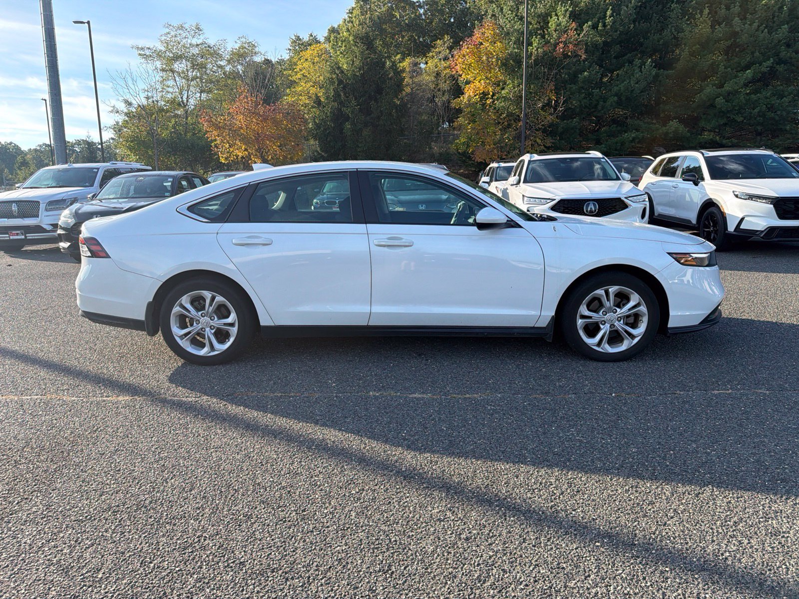 Used 2024 Platinum White Pearl Honda LX image 32