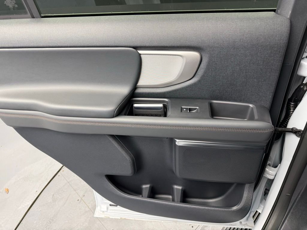 New 2025 Space Silver Metallic Ford Active image 50