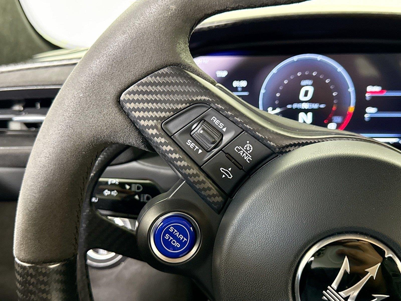 Used 2023 Bianco Solid Maserati  image 20