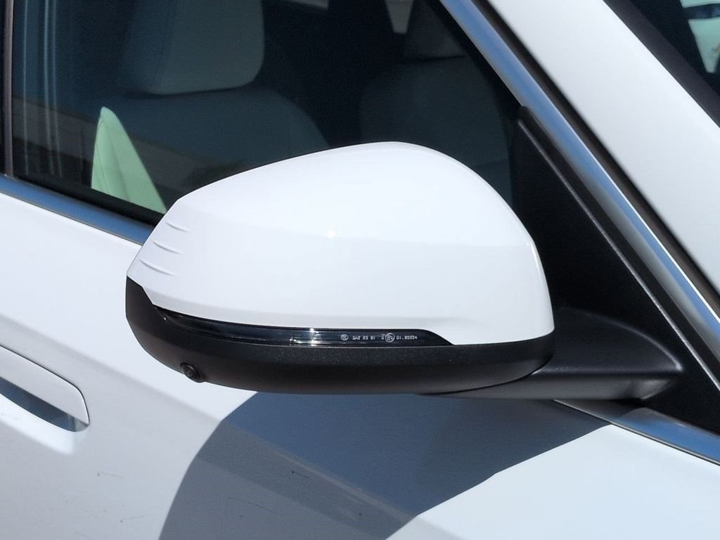 New 2026 Alpine White BMW xDrive28i image 12