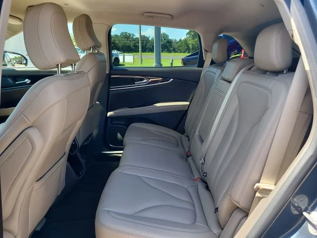 Used 2022 Blue Lincoln Standard image 14