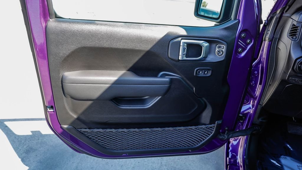 New 2026 Reign Jeep Sport S image 25