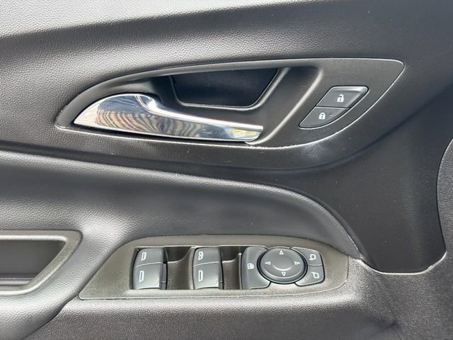 2024 Chevrolet Equinox LT - Photo 17