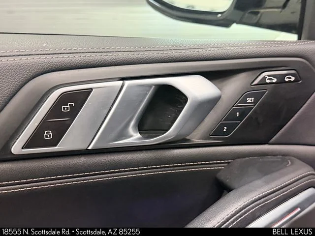 Used 2023 White BMW xDrive40i image 18