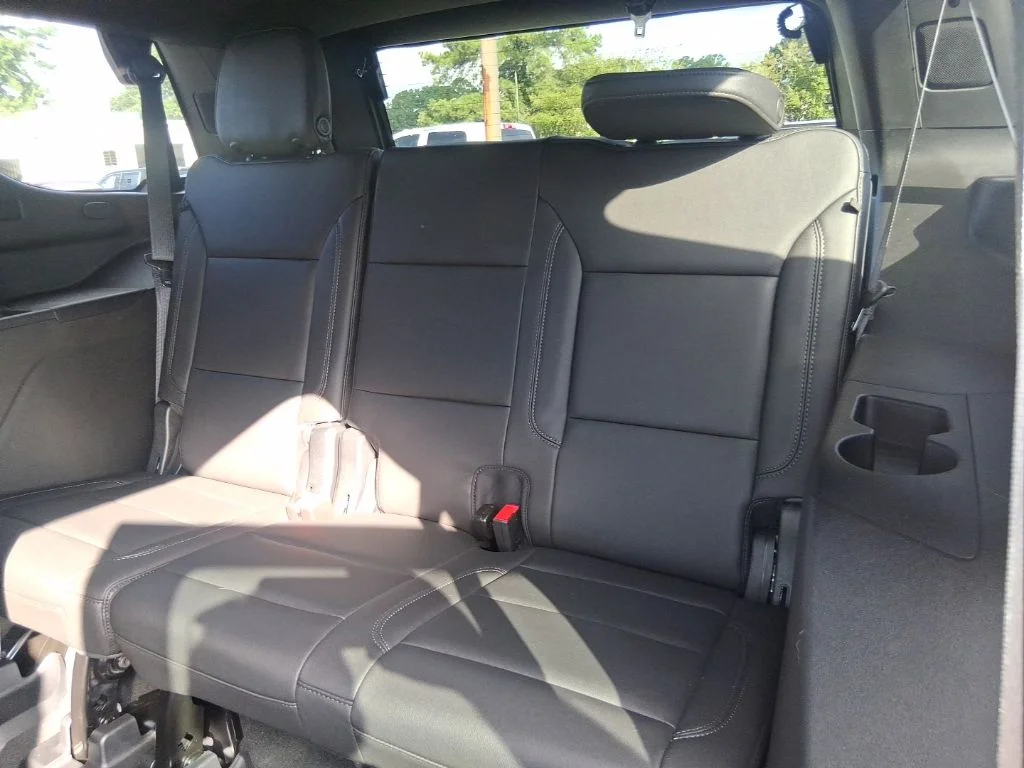 Used 2023 Black Chevrolet Z71 image 18