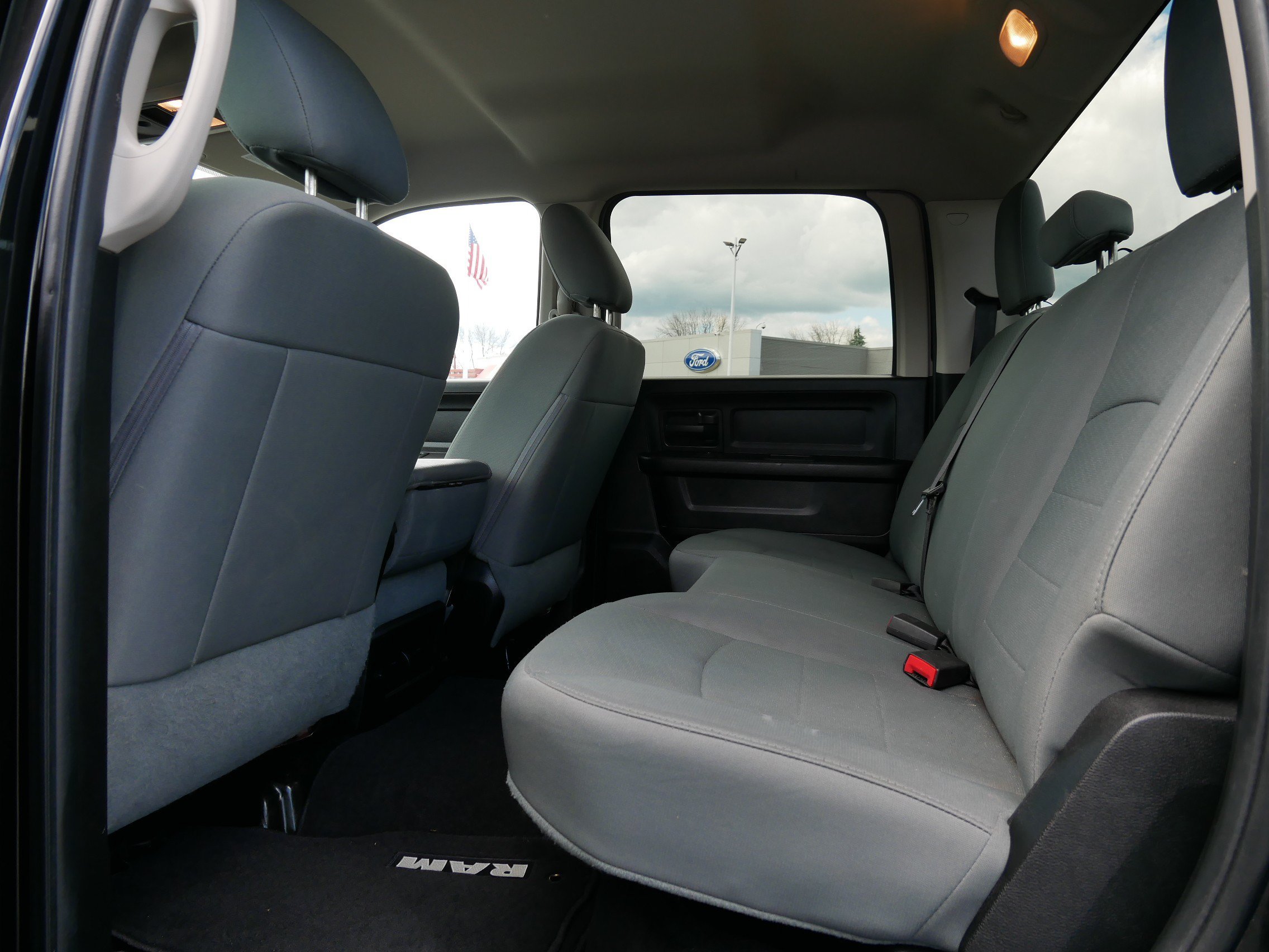 Used 2017 Brilliant Black Crystal Pearlcoat Ram Express image 11
