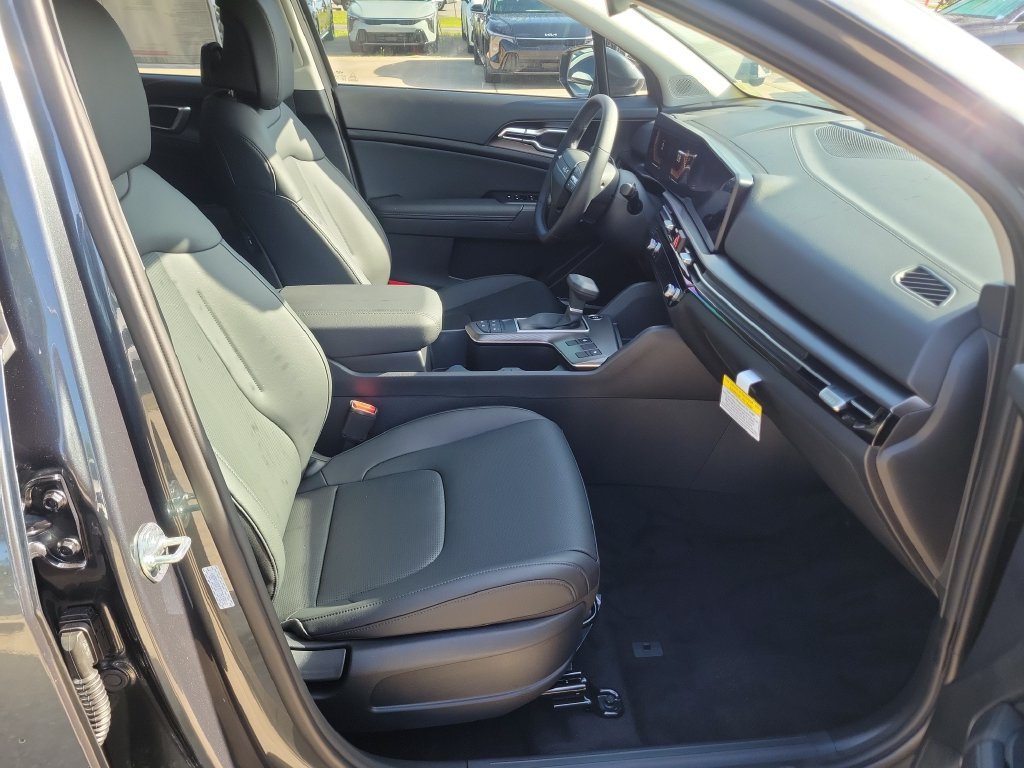 New 2026 Gravity Gray Kia EX image 7