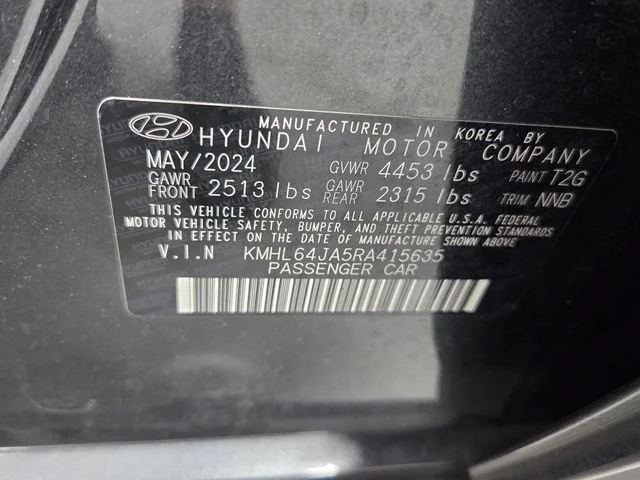 Used 2024 Gray Hyundai SEL image 18