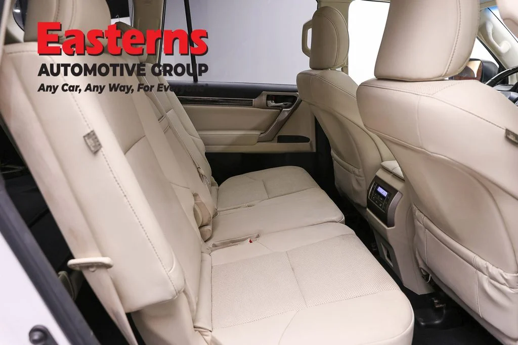 Used 2020 White Lexus 460 image 28