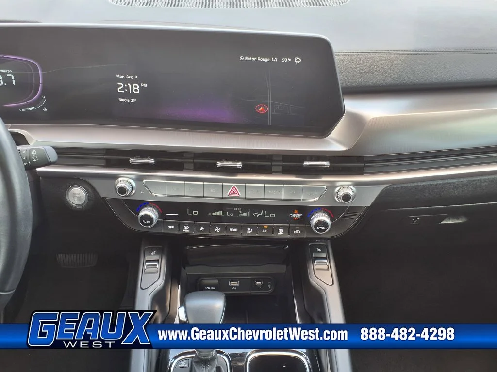 Used 2025 Black Kia S image 29